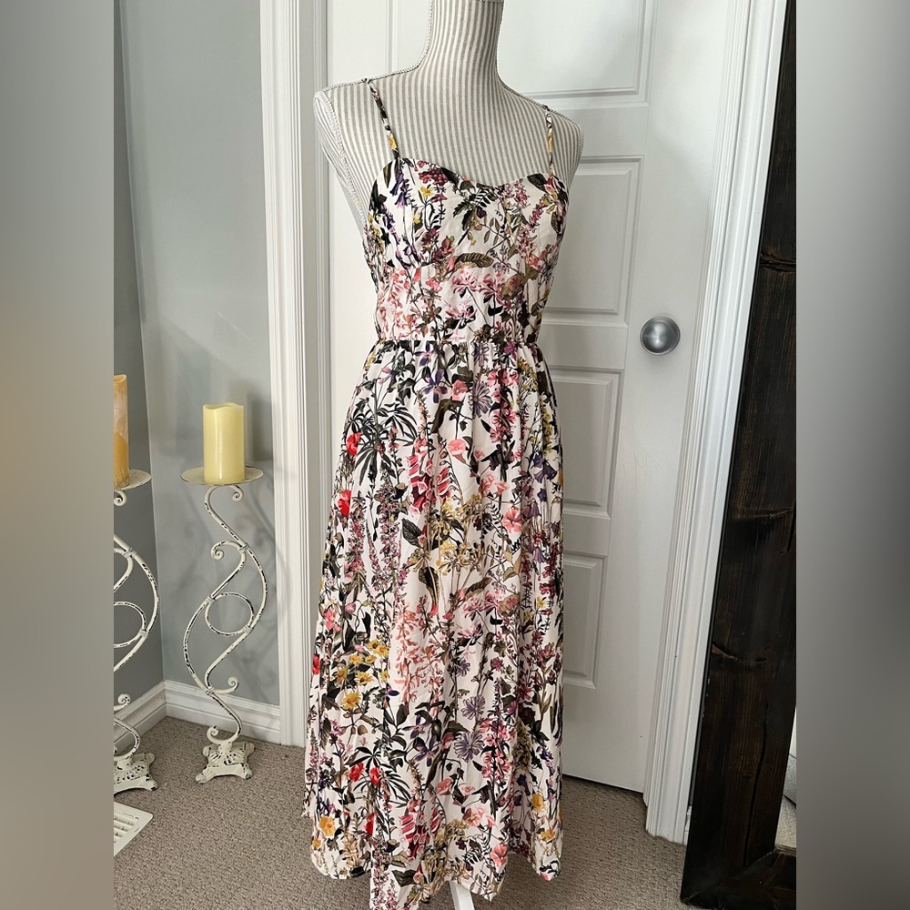 BNWT Floral Knotted Cutout Maxi Dress